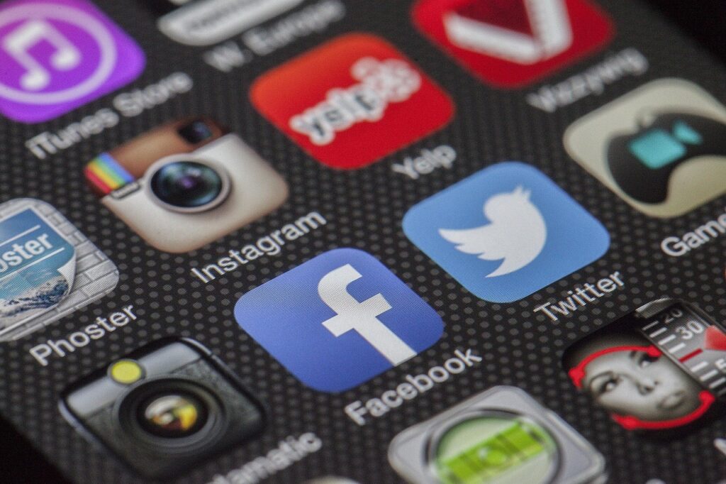 独占配信のInstagram情報アカウントはどのように活用すればいいの？
